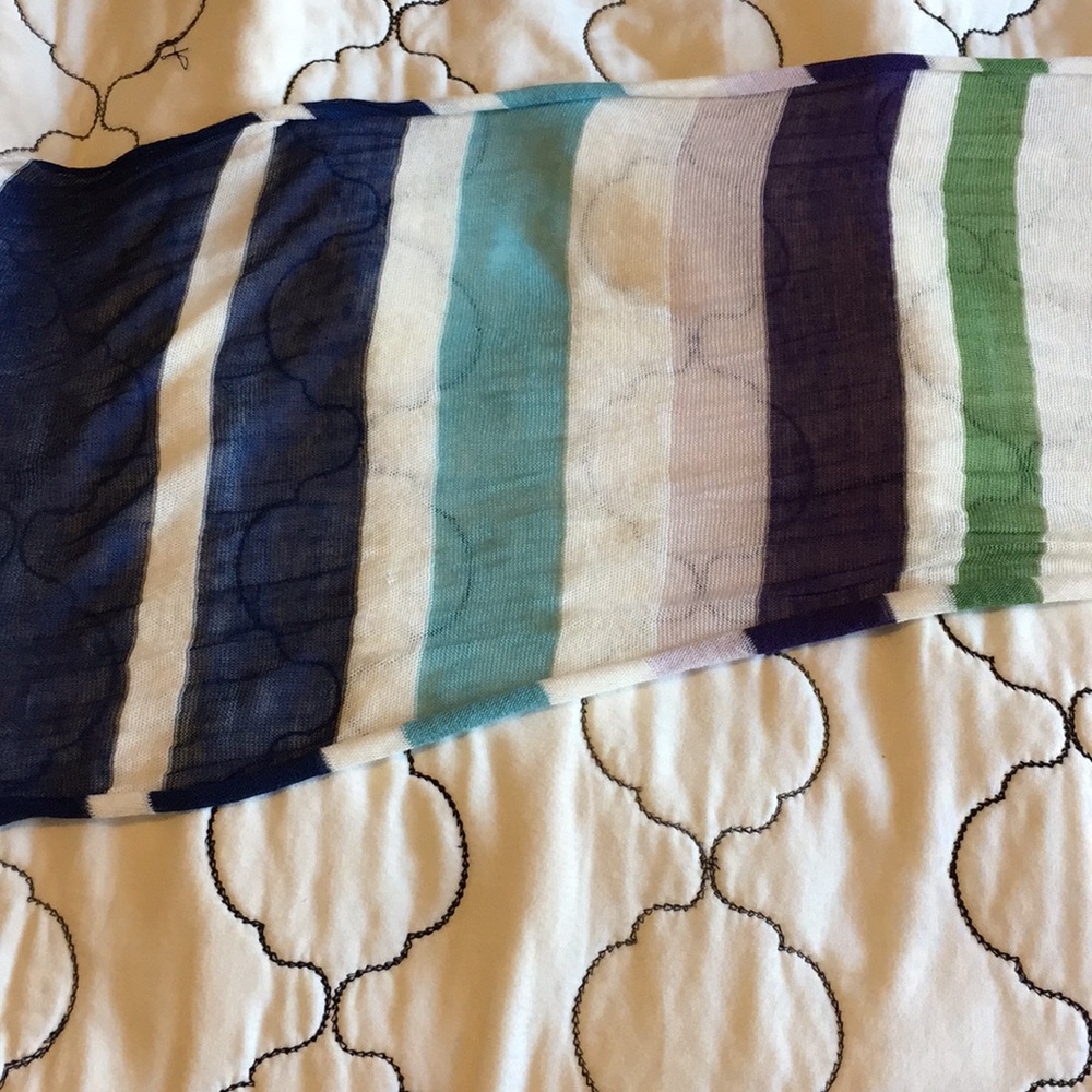 Talbots scarf - Picture 2 of 4